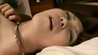 小葡萄顔值新人苗条妹子和炮友啪啪，皮短裤黑丝舌吻